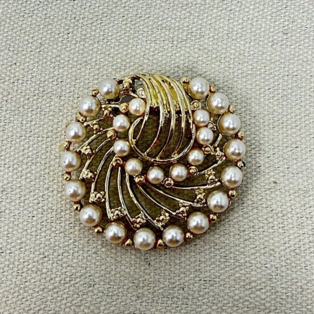 Vintage Swirl Brooch Mid-Century Gold-Tone Imitation Pearl Pin Retro MCM Classic